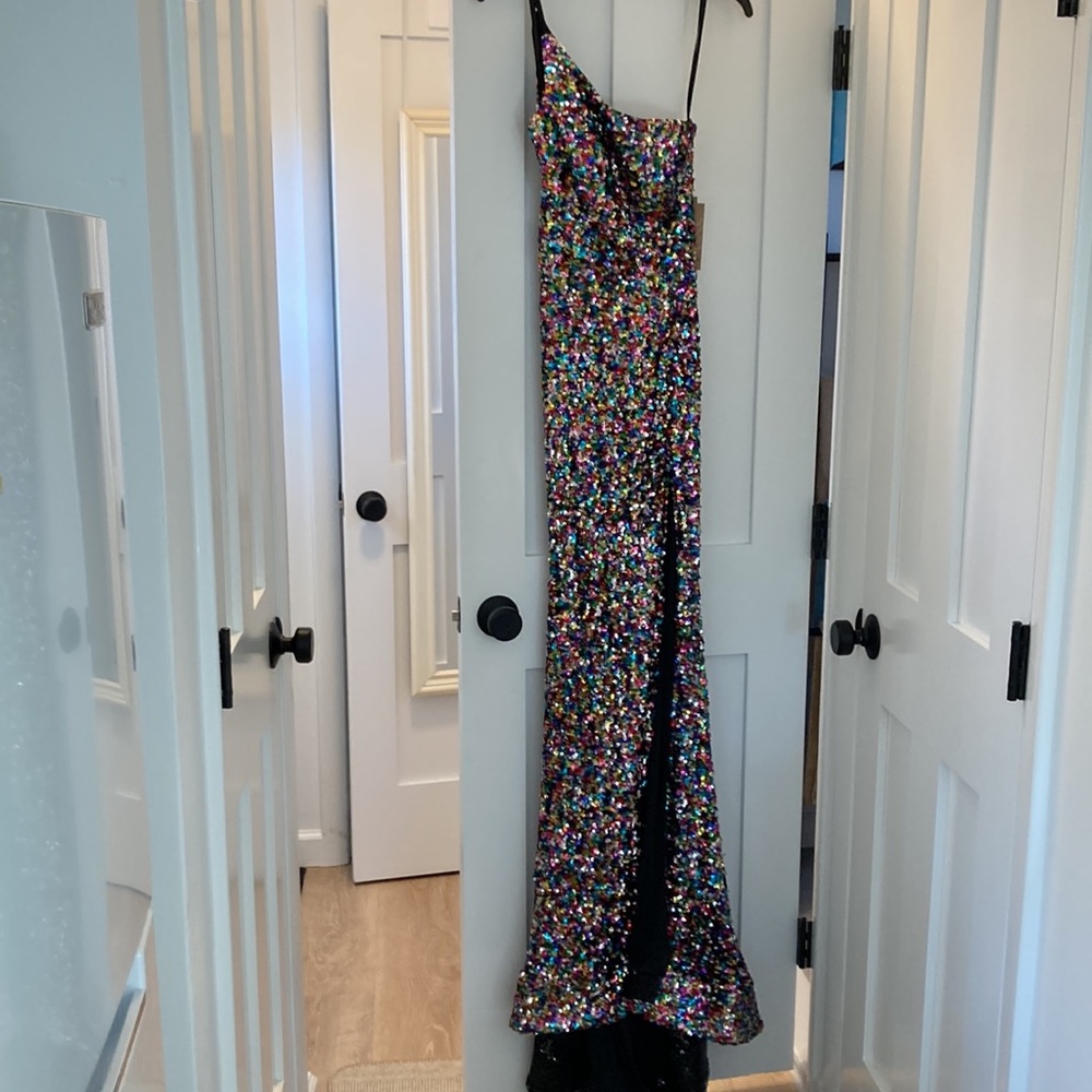 Black/multi color sequinned Prom gown.      Amelia Couture. Size 6 - Picture 2 of 7